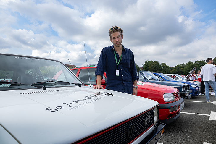 Ben Dahlhaus war unterwegs im alpinweißen Golf I GTI (©Fotos: Hendryk Meyer für VW)